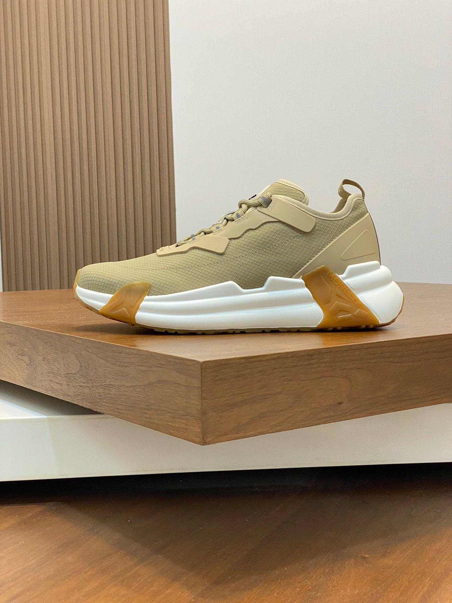 Moncler Men’s Sneaker With Box New