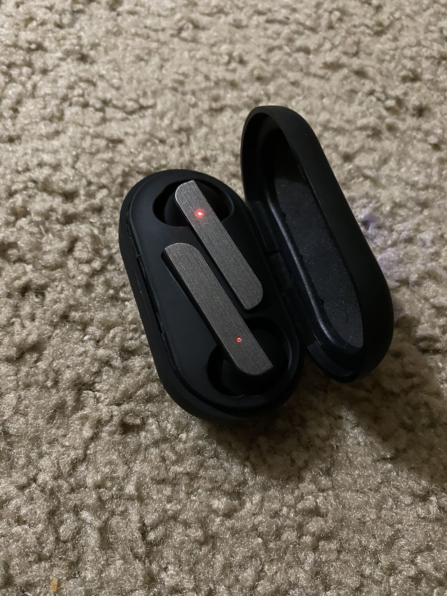 Wireless earbuds