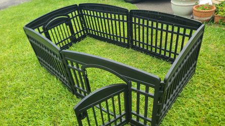 6 panels pet play pen with door 71 x 40  x 24H , for small pets