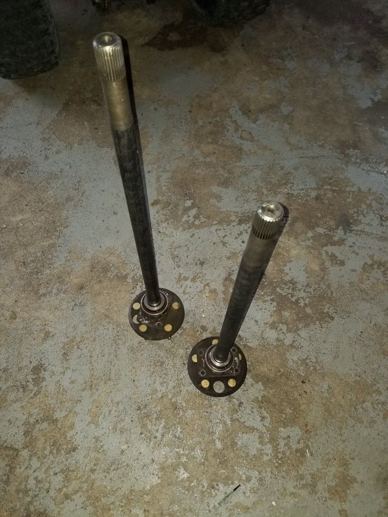 Ford 9 inch 28 spline axles