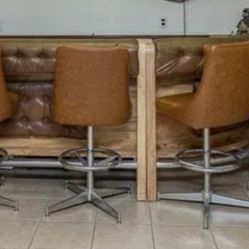 Bar With 4 Chairs