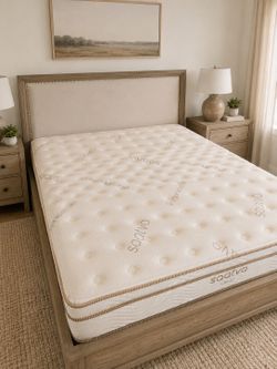 Saatva "Classic" King Mattress - Like New Condition