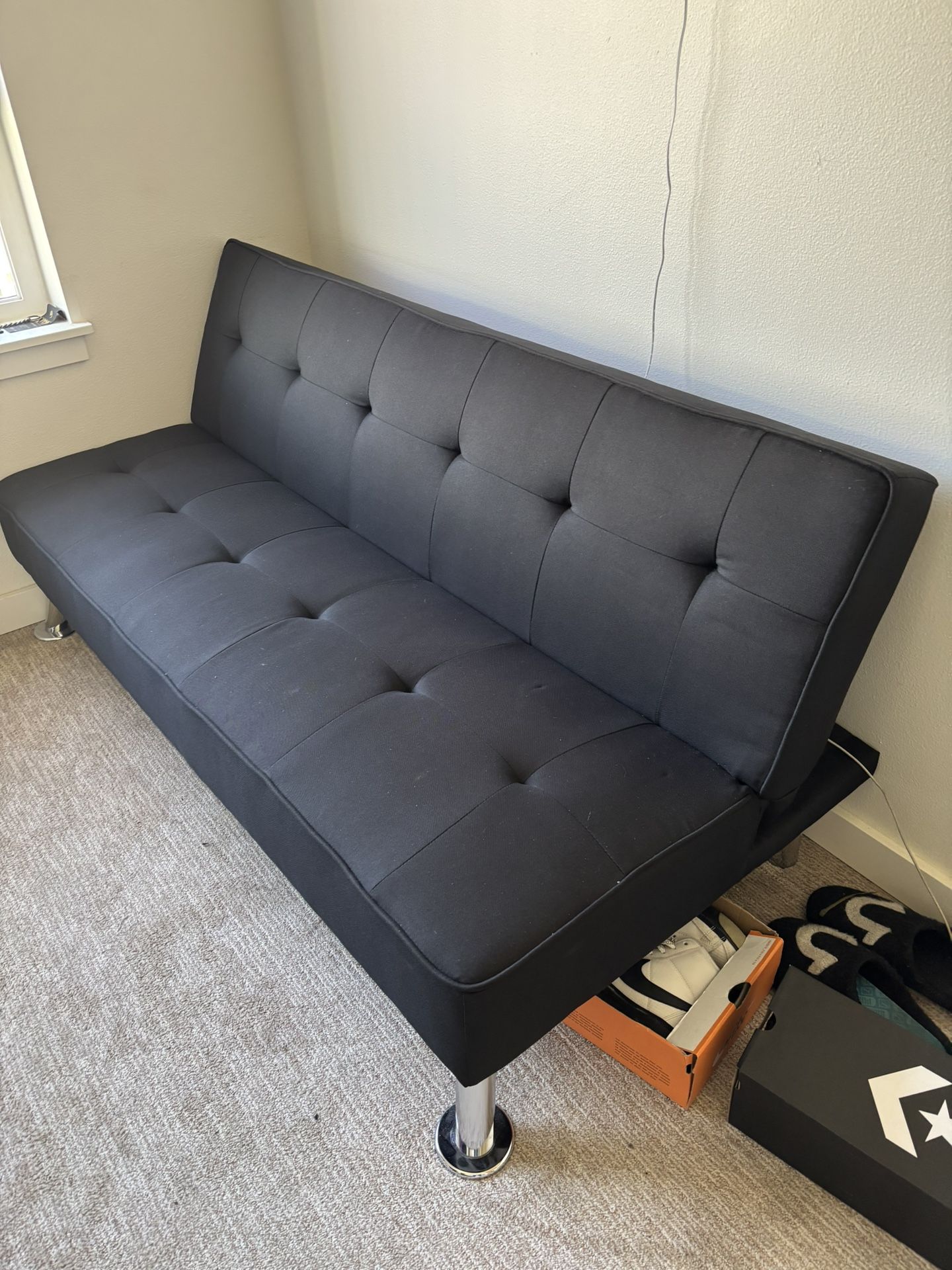 sofa recliner / futon like new