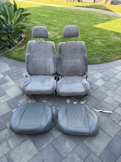 2002 Toyota 4Runner Front Seats