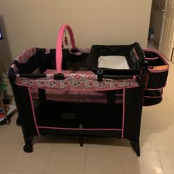 Baby Bed /Changing Table/PlayPin when older! 3 in One!