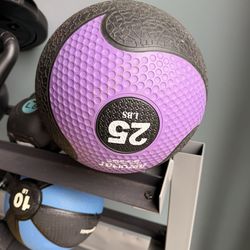 Medicine ball 25lb