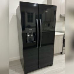 Side-by-Side Refrigerator, 25.6 Cu Ft Black - Like New - 2025 - Dover, PA