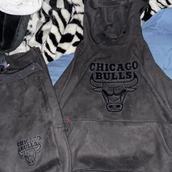 Men’s Chicago Bulls Sweatsuit Size Large