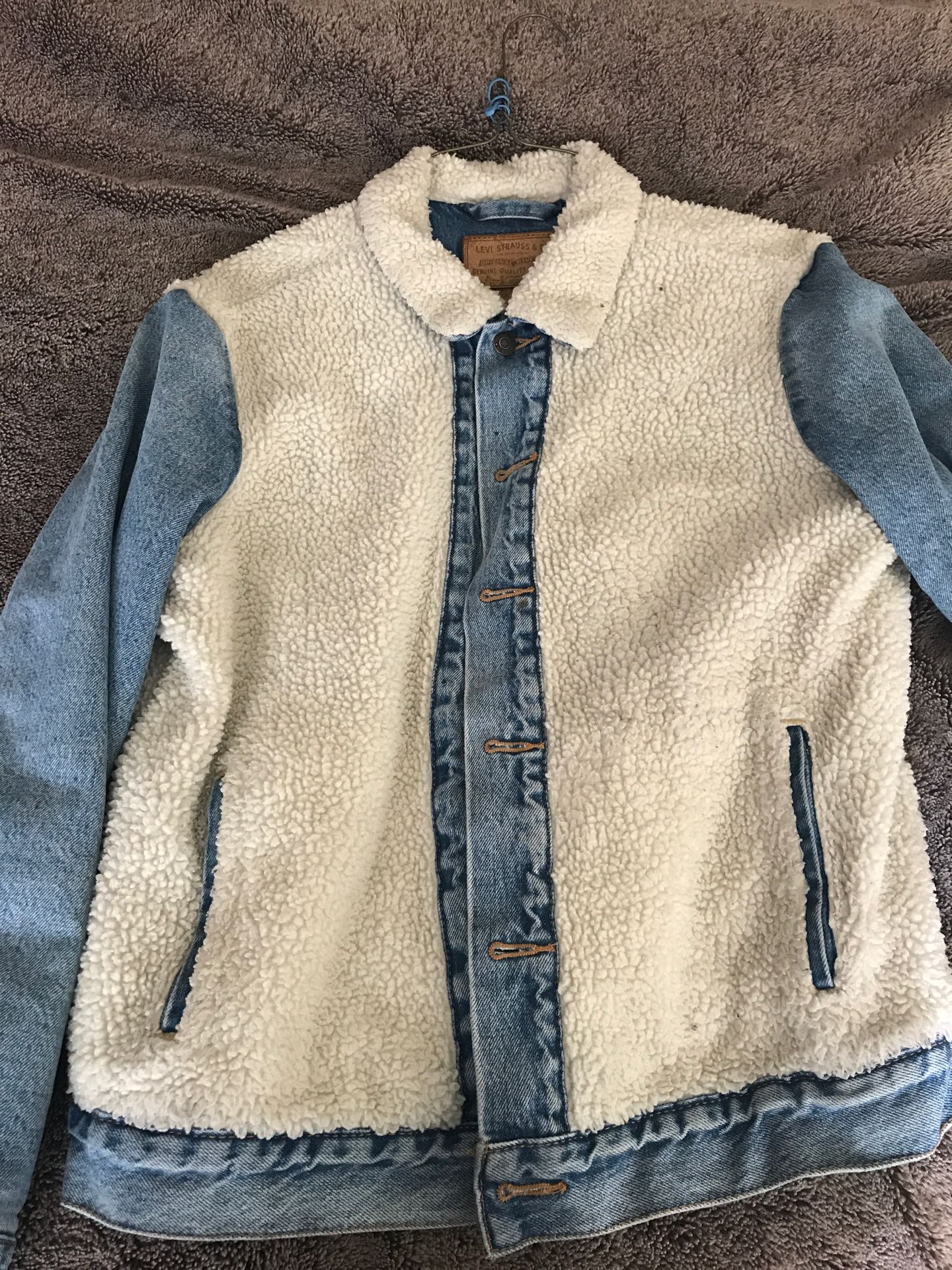 Levi jean jacket (sz med)
