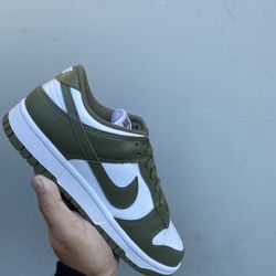 Nike Dunk Low Medium Olive 8.5w/7y