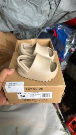Yzy slides