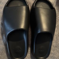 Adidas Black Yeezy Slides (Size 12)