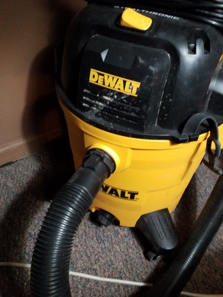 Dewalt Wet&Dry Vacuum Used Twice