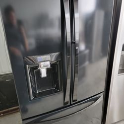 Kenmore Elite Refrigerator 3 Doors in black color