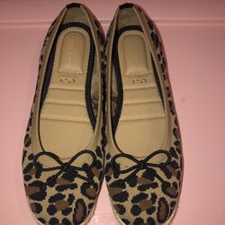 Leopard Flats Size 8.5