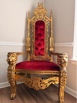 Heavy Sturdy King Chair- Used For Photoshoots and Videoshoots