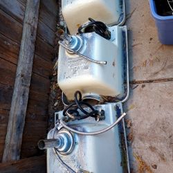 Salon Wash Chairs, Hydraulic Chairs, And Wash Sinks 