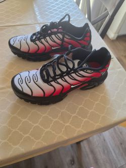 New nike size 8