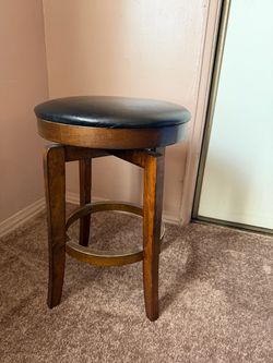 Swivel Wooden Bar Stool with Black Padded Seat