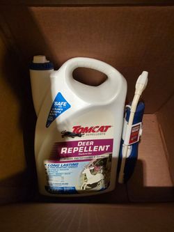 Tomcat Deer Animal Repellent Spray to protect plants from animals. Ready to Use, Rain Resistant. 1 Gallon Residential Use, safe for people, pets and p