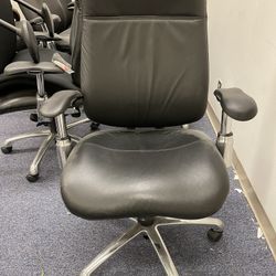 Office Chairs 