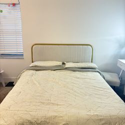 Queen Bed Frame With Queen Mattress 