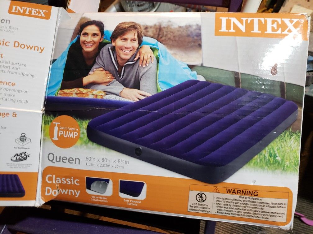 Queen size air matress