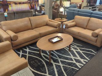COUCH AND LOVESEAT SET