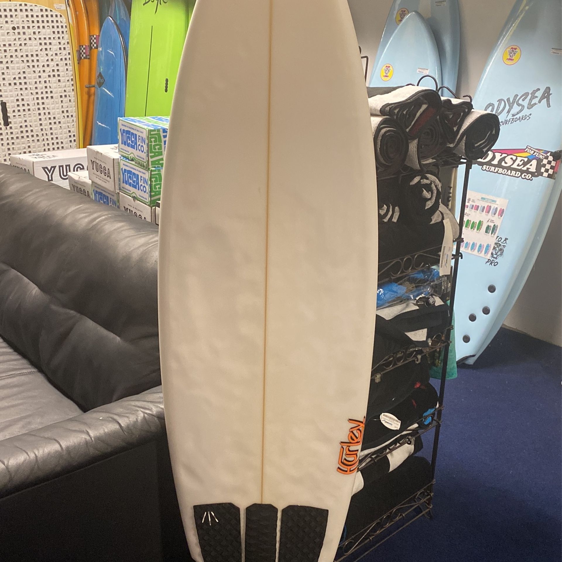 $350 IPD International Pro Designs Bob Hurley Surfboard