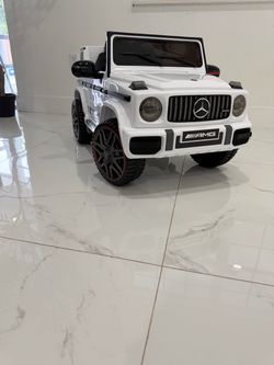 Mercedes-Benz AMG G63 Kids Ride-On Car