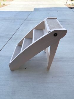 Folding Pet Steps with Carpet Treads