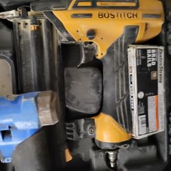 BOSTITCH Brad Nailer Kit, 18GA, Smart Point, Pneumatic (BTFP12233

