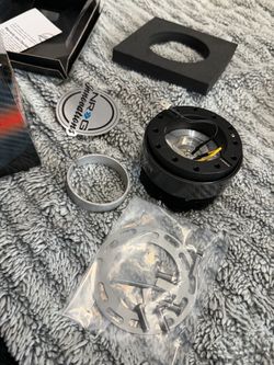 NRG Steering Wheel Quick Release Kit - Gen 2.0 - - Part # SRK-200CF (Black Body/Black Carbon Fiber R