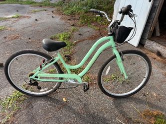 26" Huffy Cruiser Bike - Comfort Series with Front Bag
