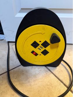 Utilitech 20ft extension reel with usb ports