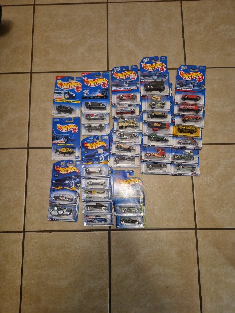 HOT WHEELS. Pack Of 34