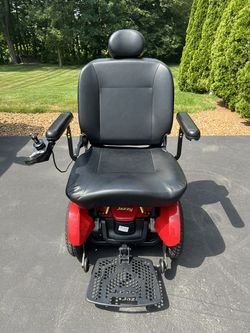 Jazzy Elite HD Power Chair - Great Condition – Includes Charger