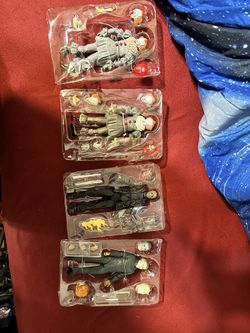 Lot 4 Halloween Figures