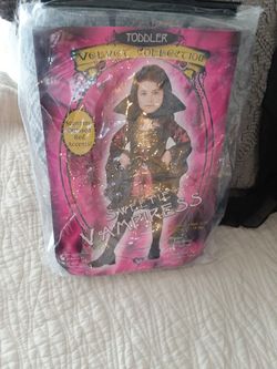 Costume