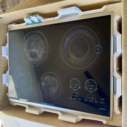 Wolf Glass electric cooktop