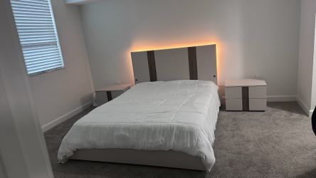 Queen bed new with mattress