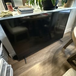65” Vizio Smart TV With Optional Expandable Wall Mount 