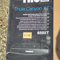 Thule Canyon XT cargo basket for roof racks