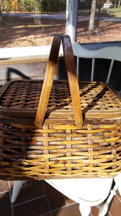 Large wicker picnic basket with lid