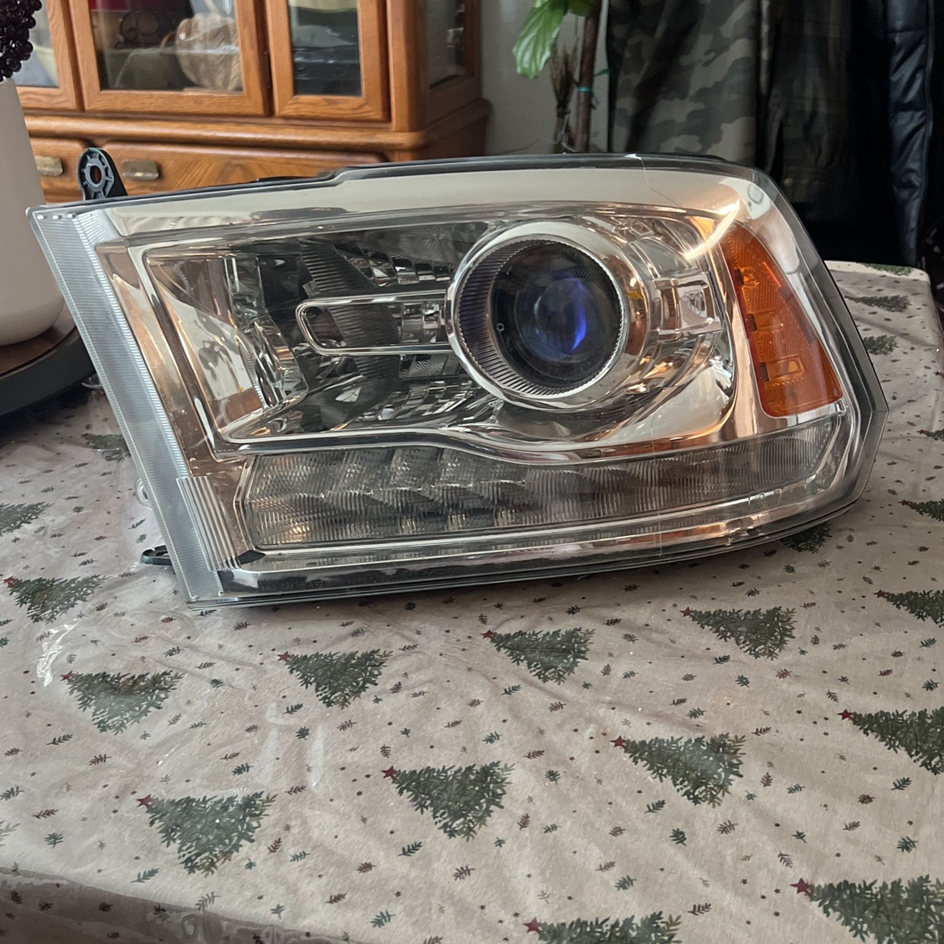 2013-18 ram Headlights