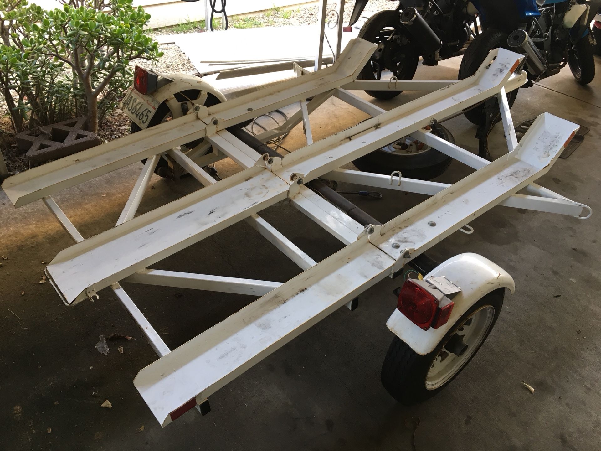 Kendon Motorcycle Trailer / 3 Rail Stand Up Trailer
