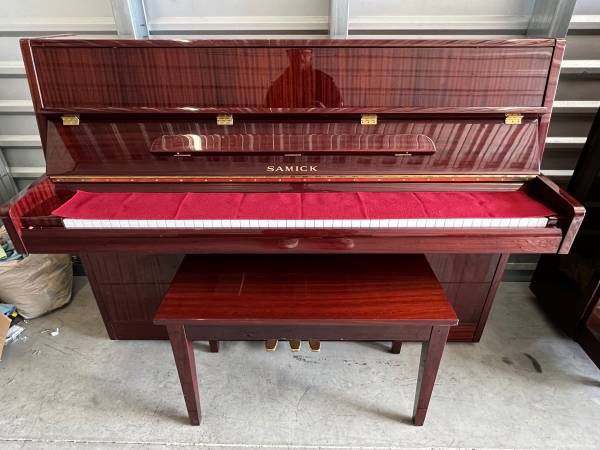 SAMICK CONTINENTAL UPRIGHT PIANO! FREE DELIVERY & TUNING! + WARRANTY!