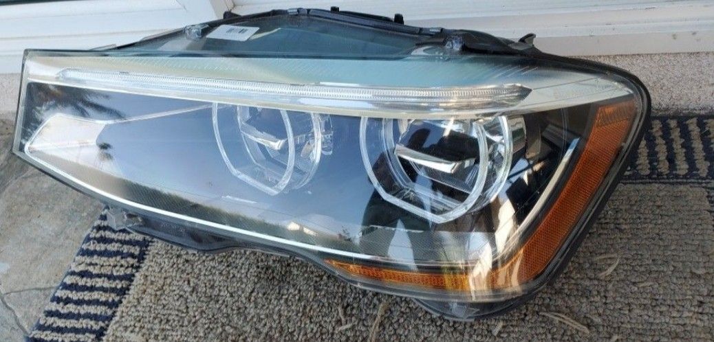 2015- 2016BMWX3X4LEFT HEADLIGHT
DRIVER SIDE FULL LED ADAPTIVE GENUINE
USED OEM. A1