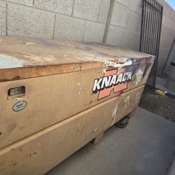 Knaack Rolling Tool Chest