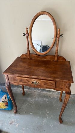 Vintage dresser